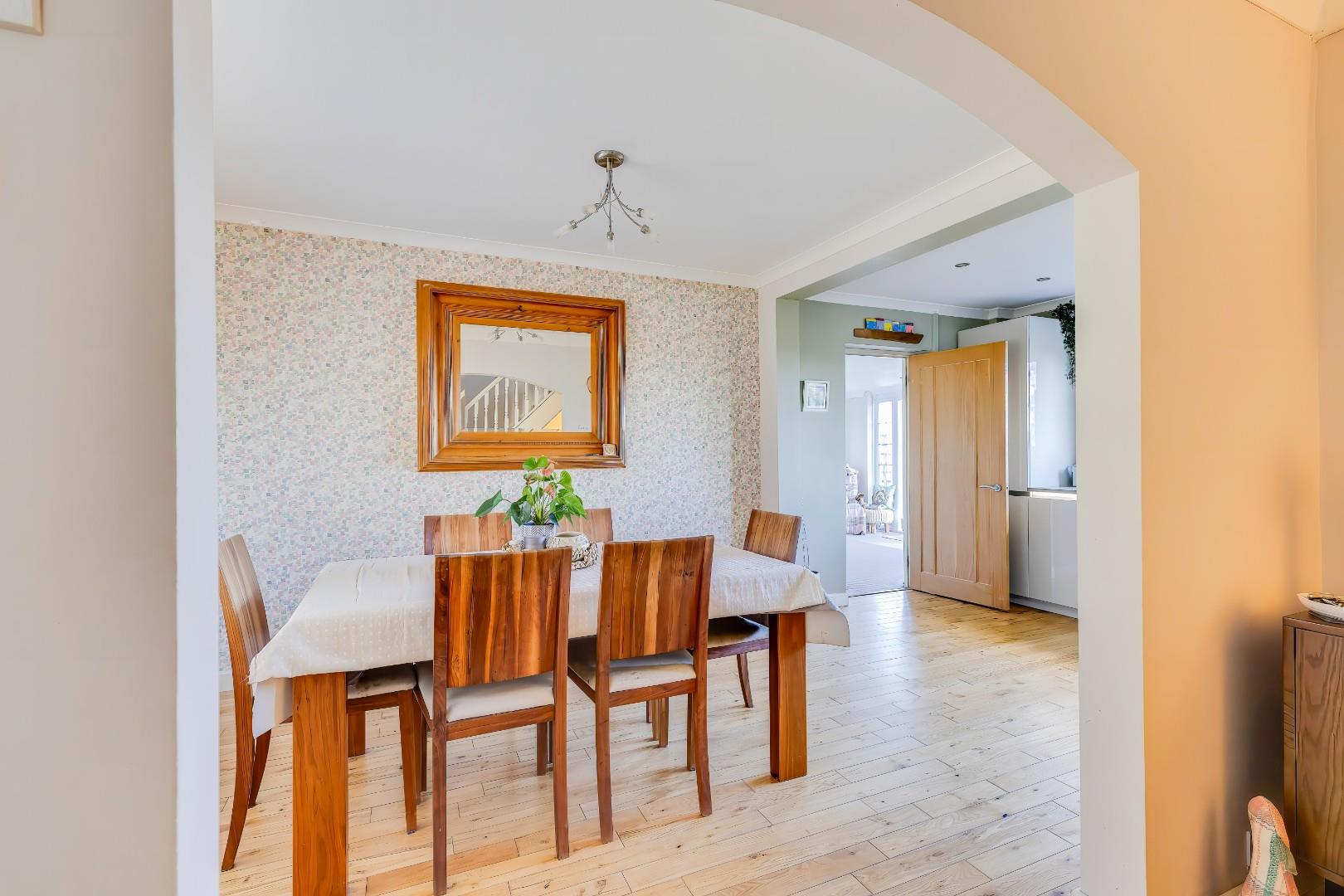 4 Bowmans Way, Cowbridge, Vale of Glamorgan, CF71 7AW